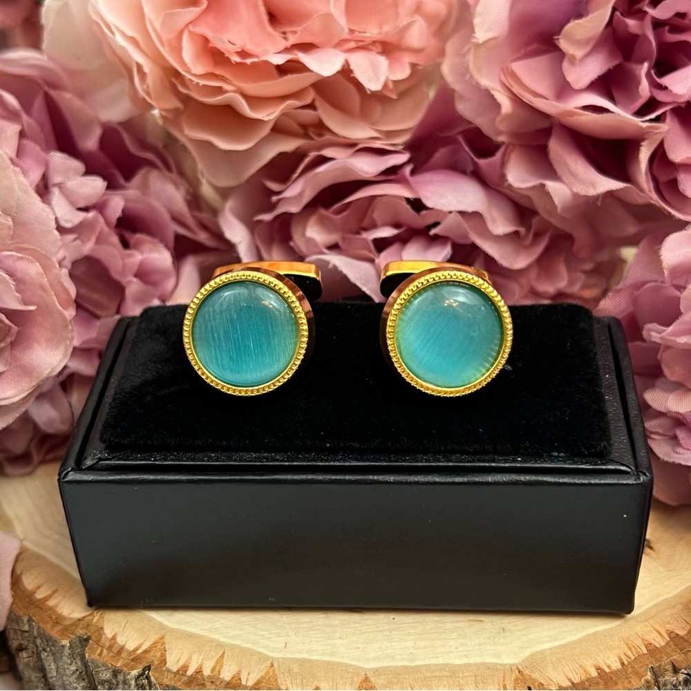 Elegant Round Caribbean Blue Aquamarine Cufflinks - Picture 2 of 16